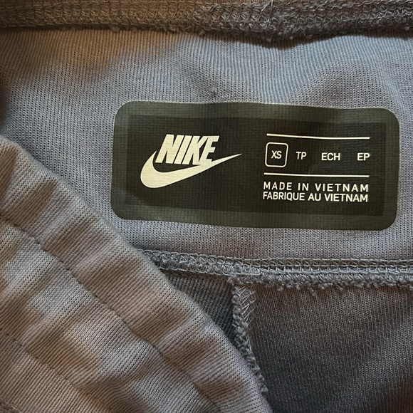 Women's XS Nike Sportswear Tech Fleece Athletic Pants joggers/Sweatpants - Picture 5 of 5